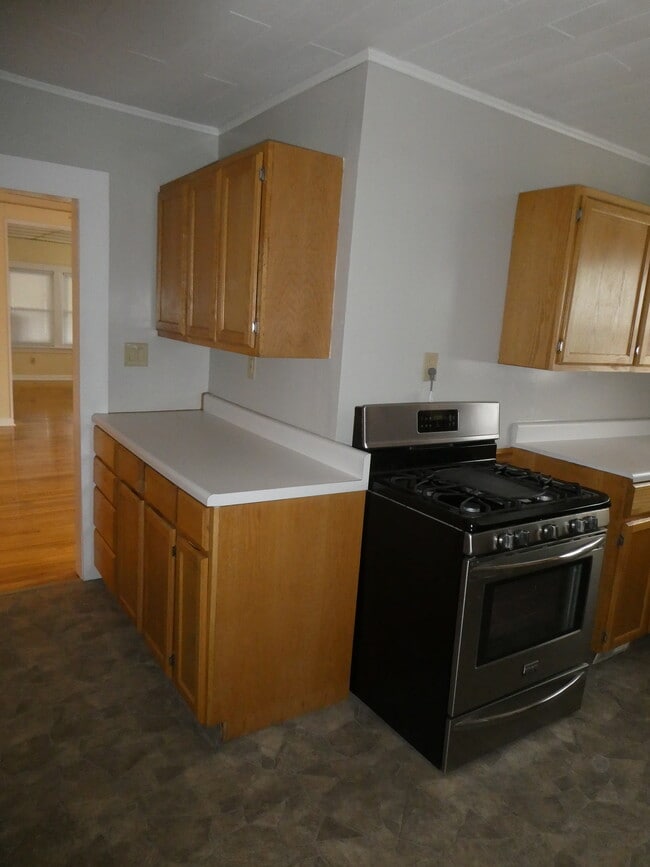More counter and cabinet space! - 314 Saratoga St
