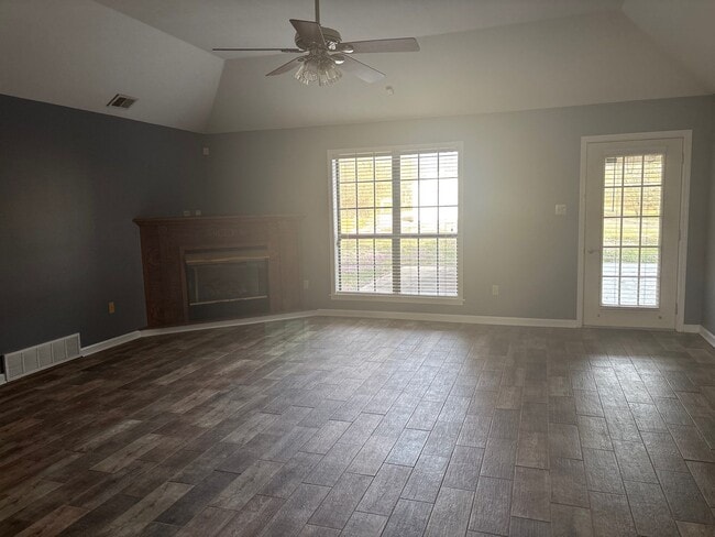 Foto del edificio - 375 Plum Tree Cir