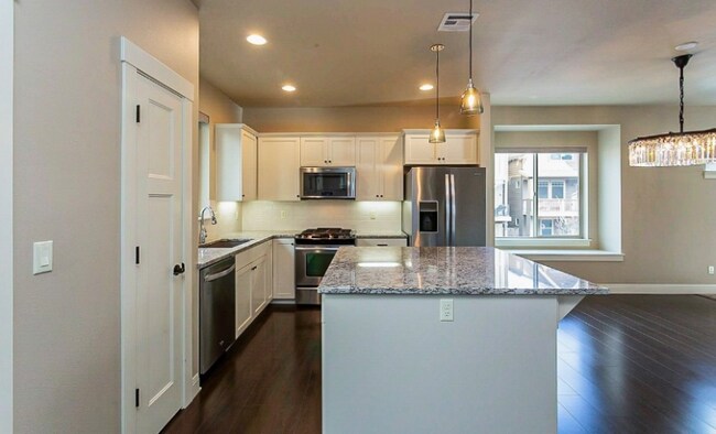 Foto del edificio - 1903 SW 144th Ave