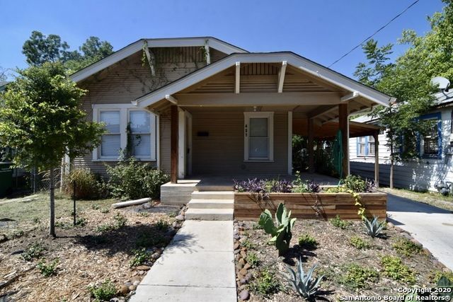Primary Photo - 431 Blue Bonnet St