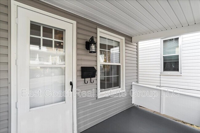 Foto del edificio - 16 Woods Ln