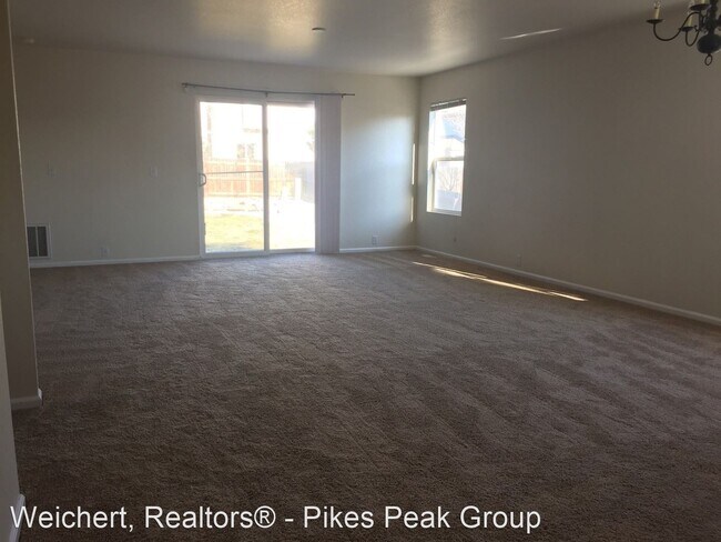 3 br, 2 bath House - 9339 Bethpage Road photo'