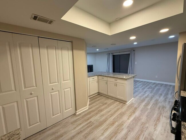Building Photo - 2244 Runnymead Rdg SE
