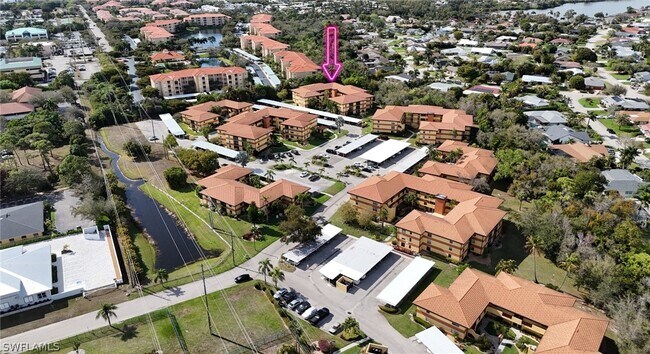 Foto del edificio - 6142 Whiskey Creek Dr