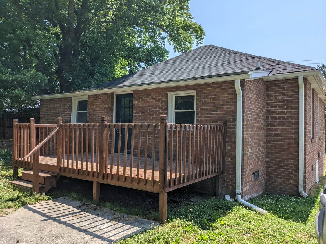 Foto principal - 1257 N Main St