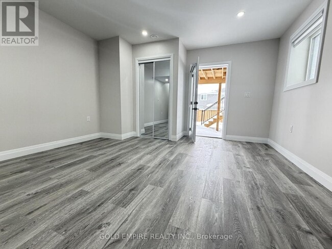 Photo du bâtiment - 1894 Trailsway Dr