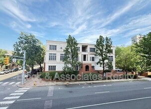 Building Photo - 210 E Davie St