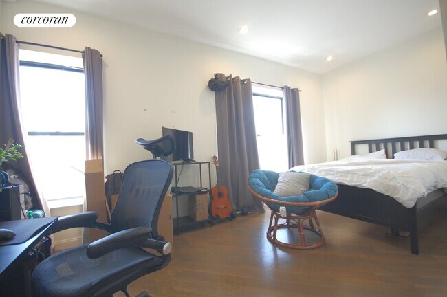 Foto del edificio - 1321 Union St