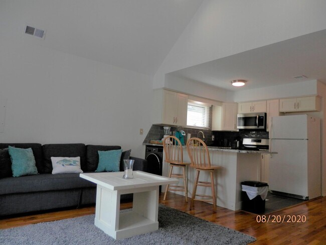 Foto del edificio - 613 Brinley Ave