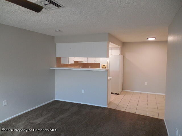 Building Photo - 6051 Chesham Dr