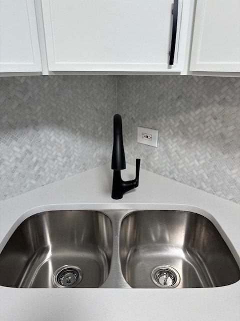 sink - 3930 N Pine Grove Ave