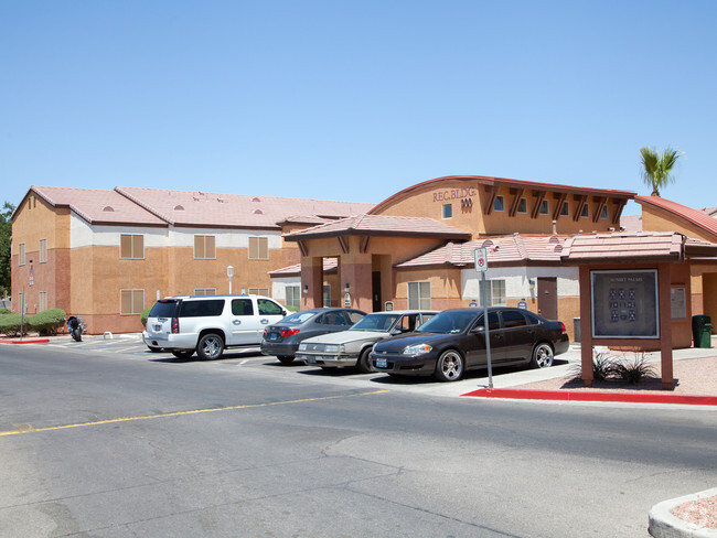 Primary Photo - Sunset Palms Apartments