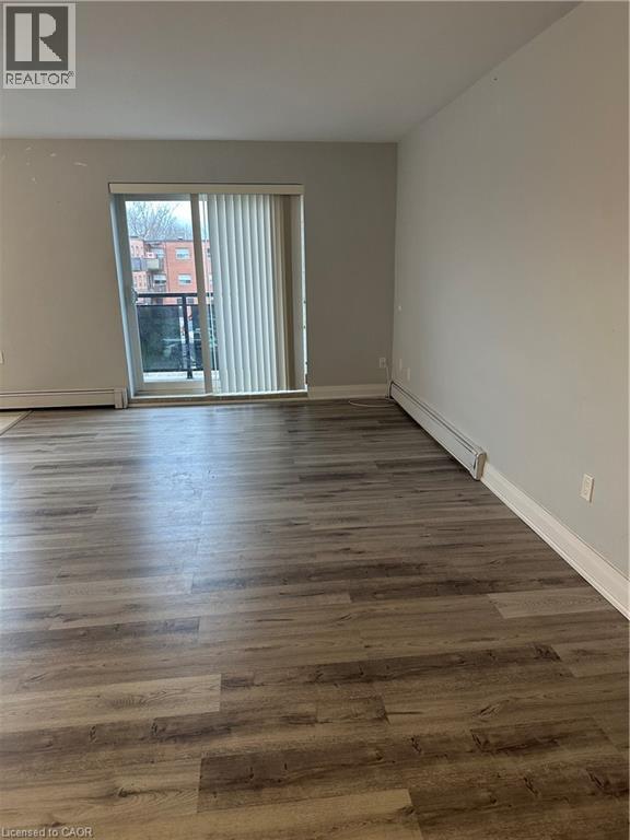 Building Photo - 579 Clare Ave