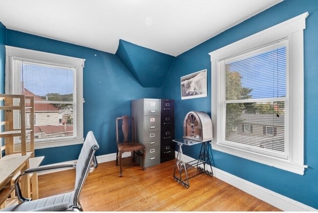 Foto del edificio - 12 Endicott St