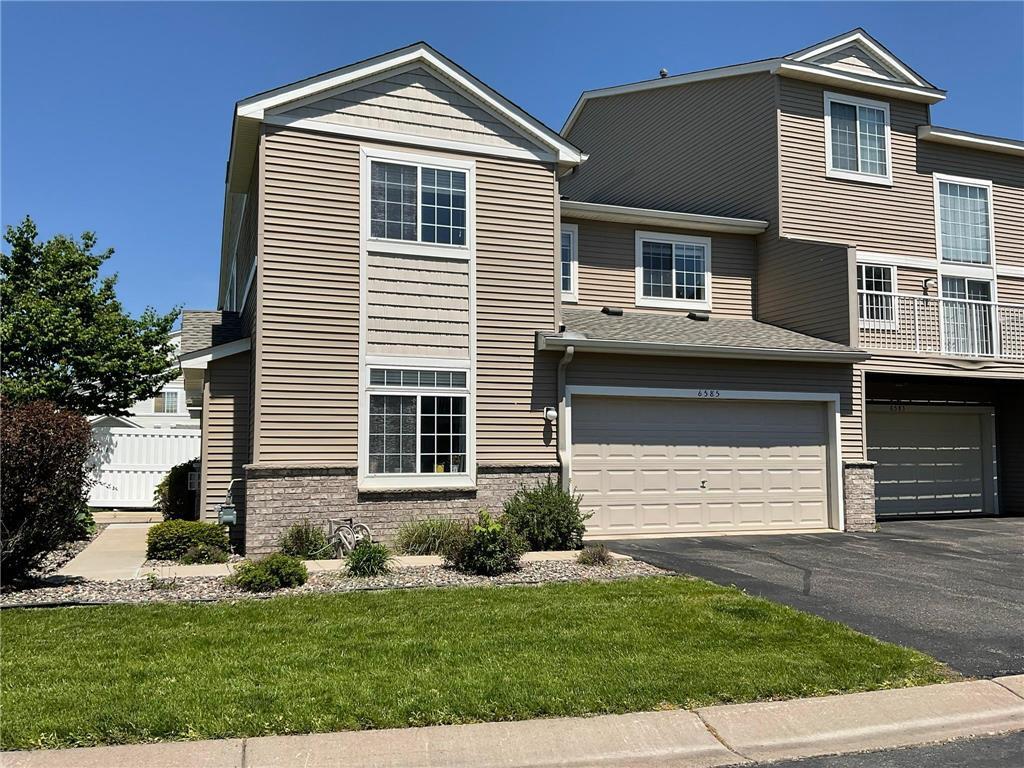 6585 Olive Ln N, Maple Grove, MN 55311 Townhome Rentals in Maple Grove MN