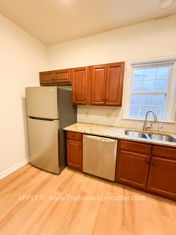 Building Photo - 4561 Horseshoe Pike