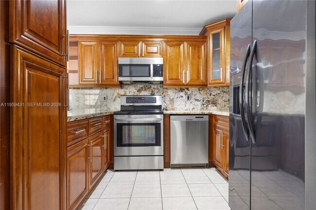 Foto del edificio - 6765 NW 182nd St