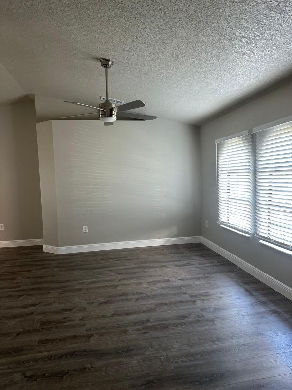 Foto del edificio - 790 Gillen Ave NW