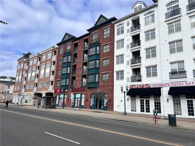 Building Photo - 850 E Main St