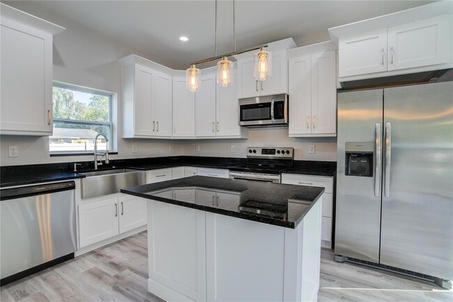 Foto del edificio - 5634 Queener Ave