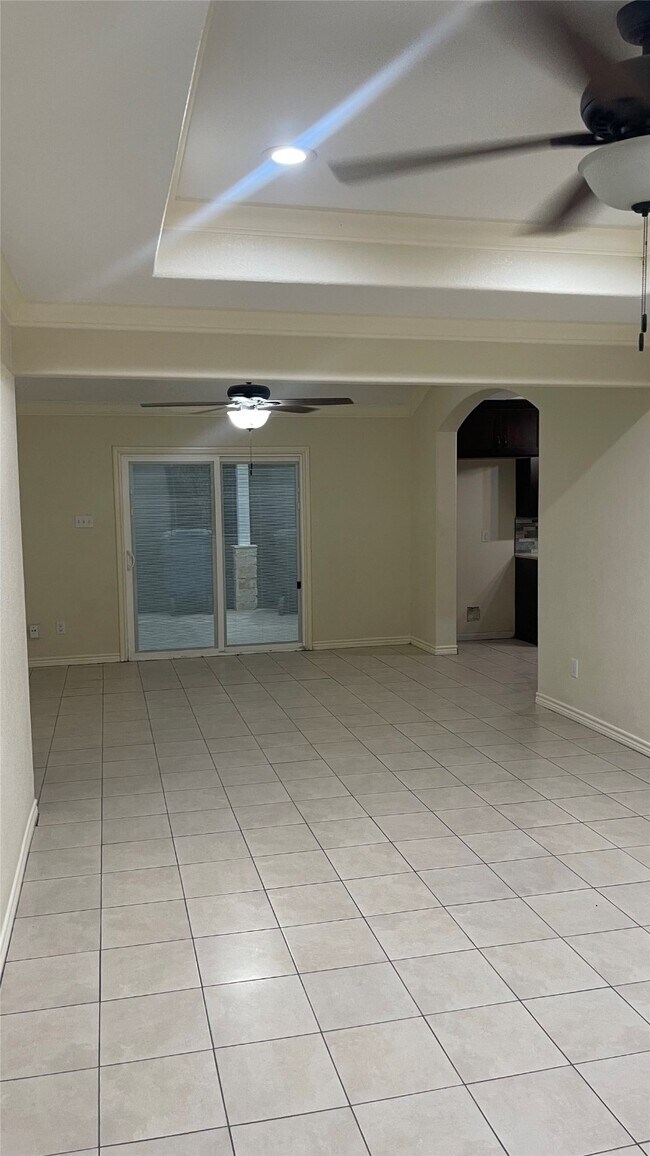 Foto del edificio - 4707 Knottynold Ln