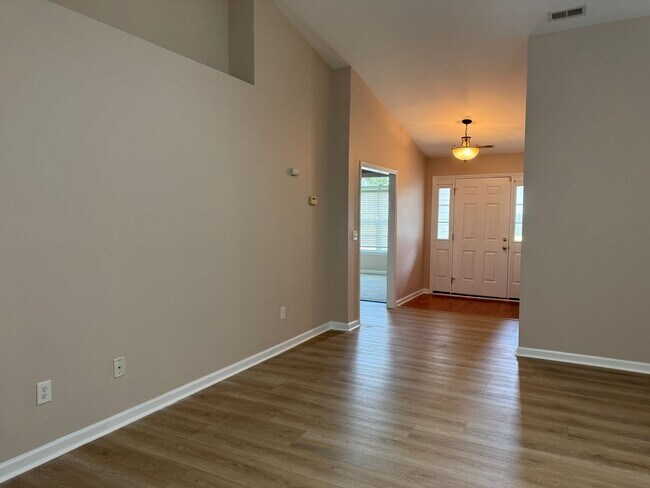 Building Photo - Beautiful home in Carolina Pines