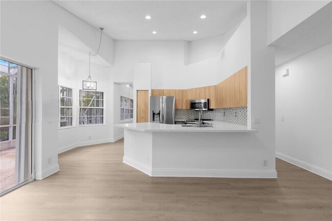 Photo - 1525 Seabay Rd House