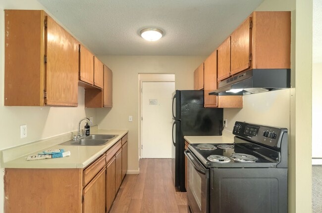 Building Photo - Wheelock Parkway Apartments