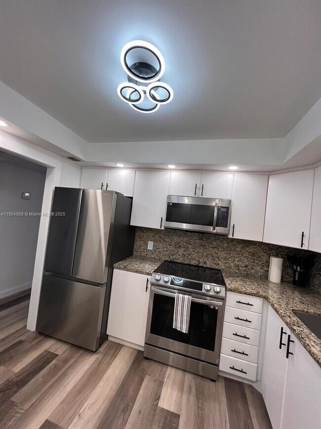 Foto del edificio - 3800 S Ocean Dr