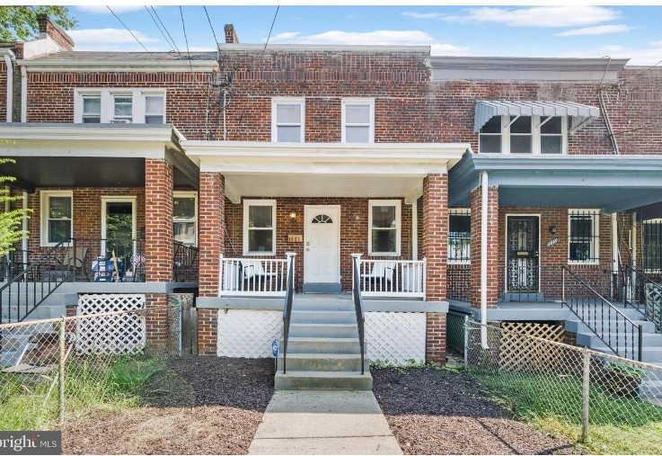 Photo - 1621 R St SE (Washington, DC)