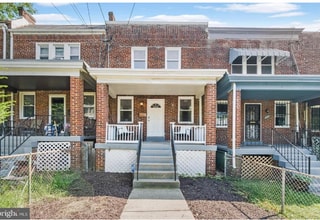 Building Photo - 1621 R St SE