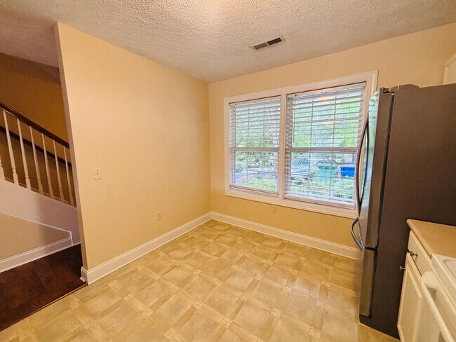 Foto del edificio - 2 Bedroom, 2.5 Townhouse in Christiansburg