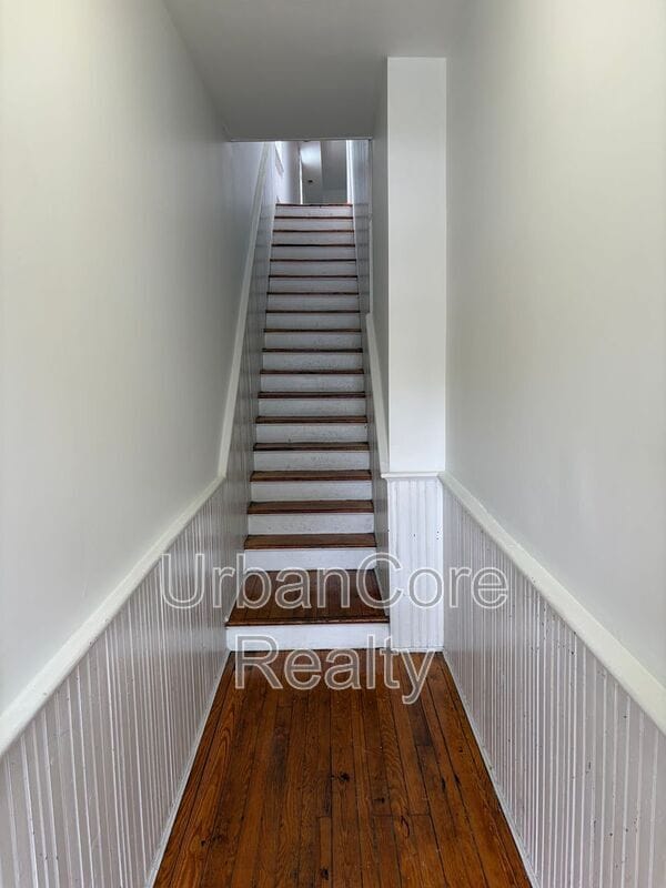 Building Photo - 621 N 31st St