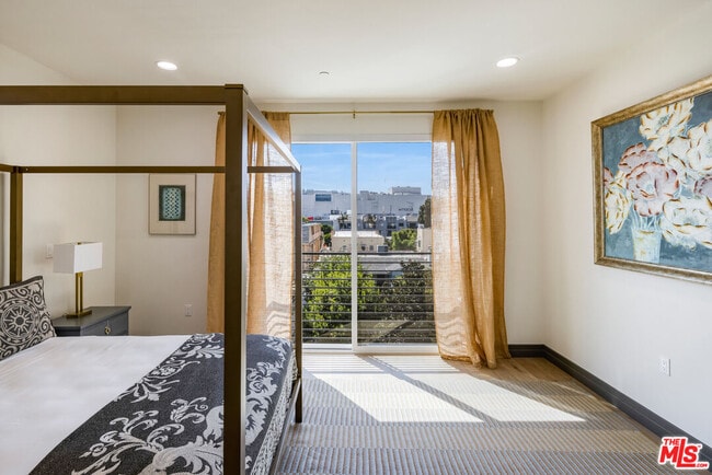 Building Photo - 118 Orlando Ave