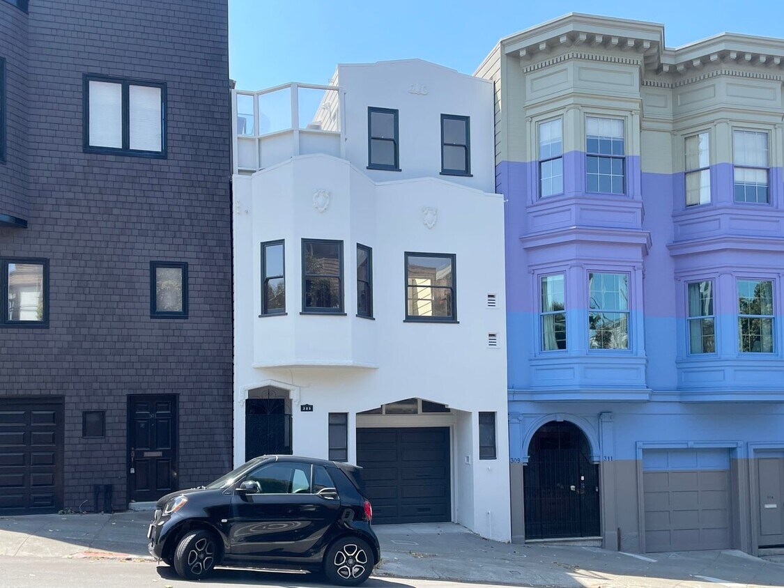 Primary Photo - 2BR/1BA Prime Telegraph Hill Single Family...