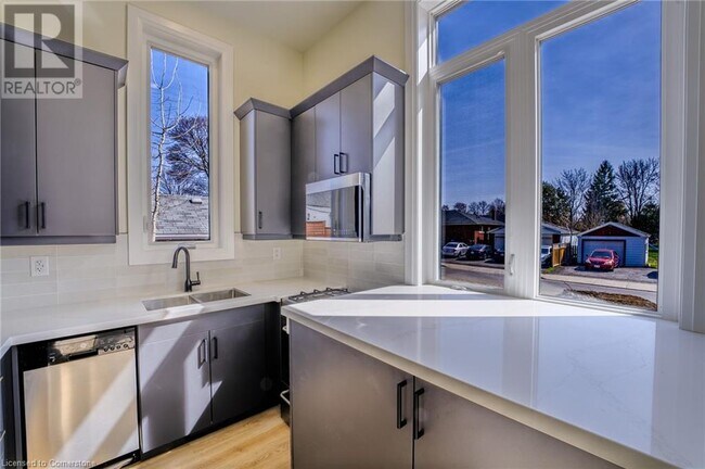 Photo du bâtiment - 77 W 4th St