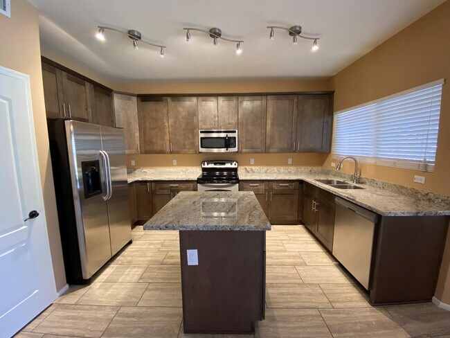 Foto del edificio - 20722 N 60th Dr