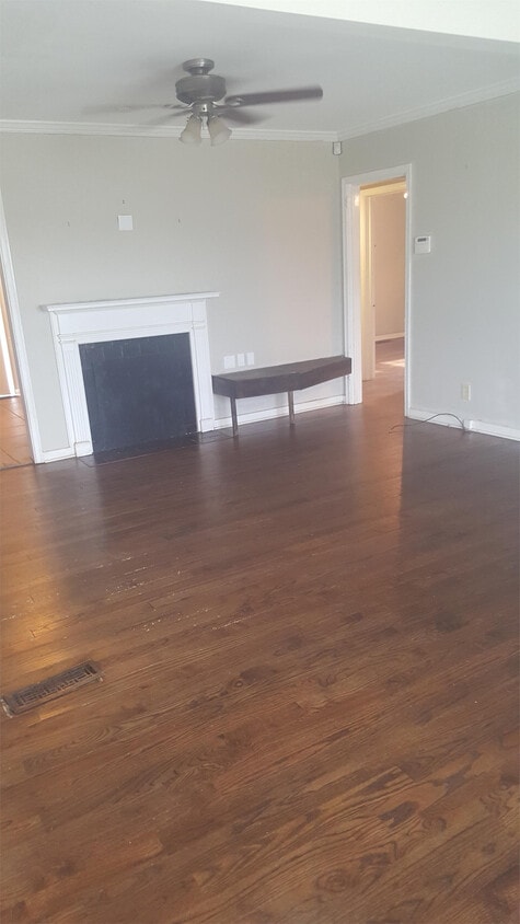 Building Photo - 20 Lakeview