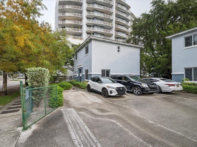 Foto del edificio - 2730 SW 26th St