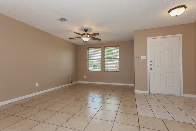 Building Photo - 2128 Panorama Ln