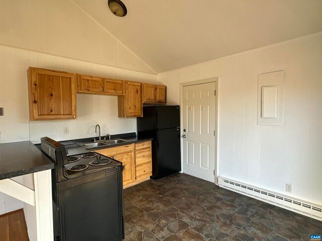 Foto del edificio - 2432 Eastham Hill