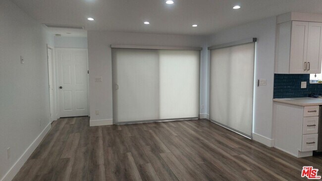 Foto del edificio - 3227 189th St