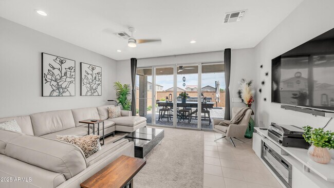 Foto del edificio - 40410 W Haley Dr