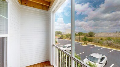 Interior Photo - Essex Luxe Apartments