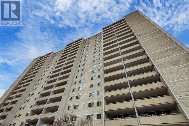 Photo du bâtiment - 1360 York Mills Rd