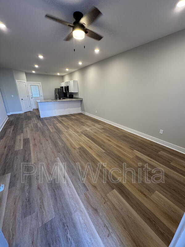 Foto del edificio - 5244 N Cypress Cir