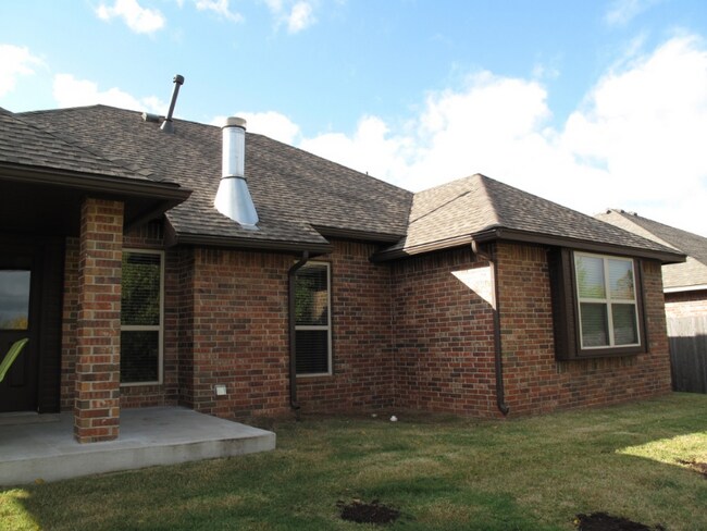 Foto del edificio - 13145 Austrian Pine Dr