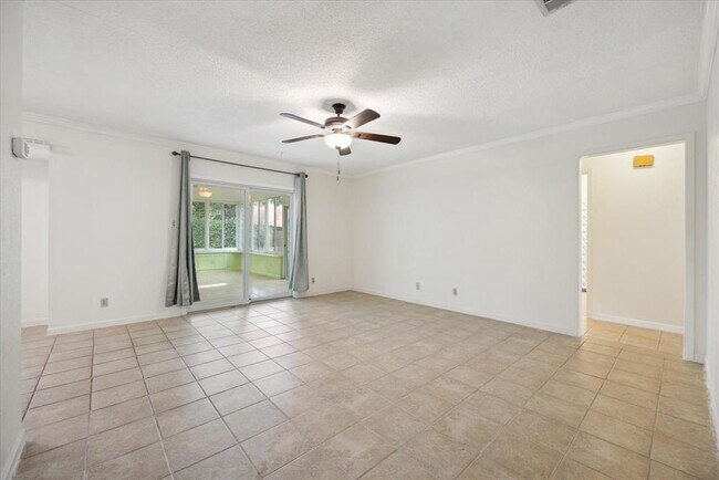 Building Photo - 4708 Gray Fox Dr