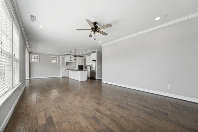 Building Photo - 720 Culmore Dr