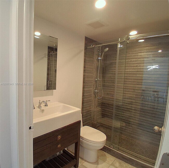 Foto del edificio - 770 Claughton Island Dr